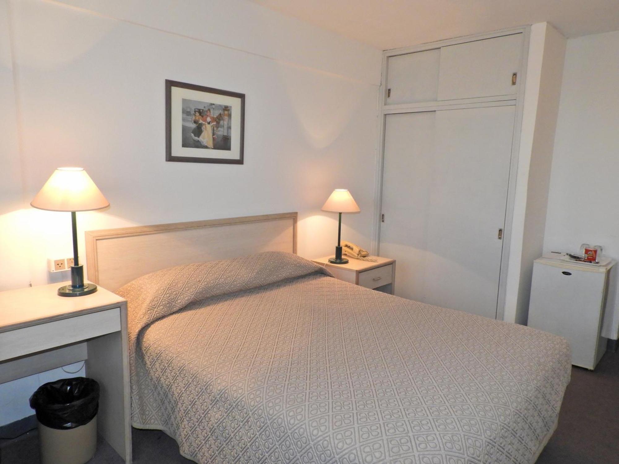 Hotel Tres Cruces Montevideo Zewnętrze zdjęcie