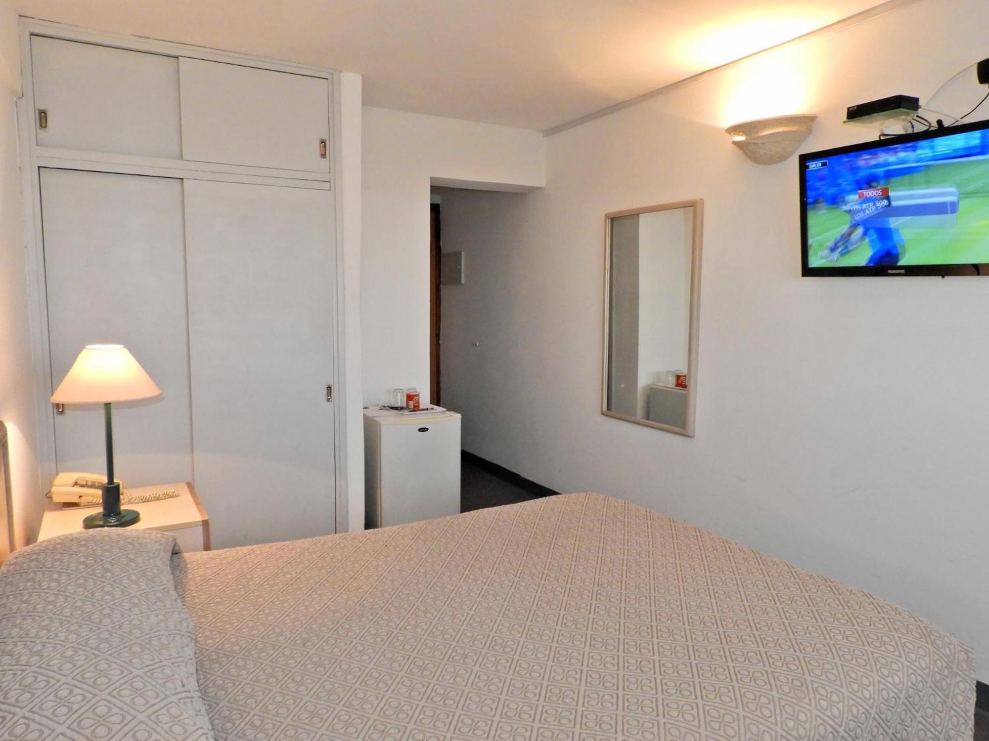 Hotel Tres Cruces Montevideo Zewnętrze zdjęcie