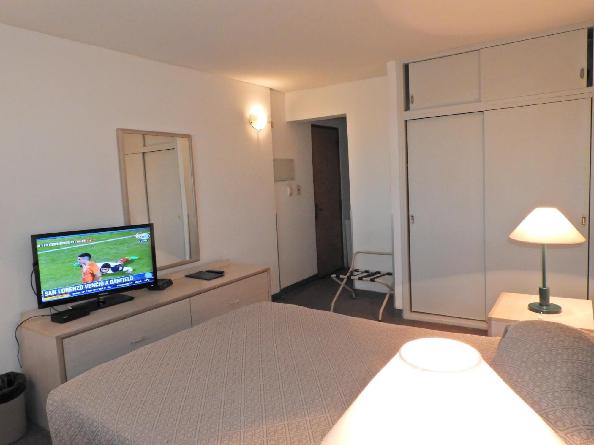 Hotel Tres Cruces Montevideo Zewnętrze zdjęcie
