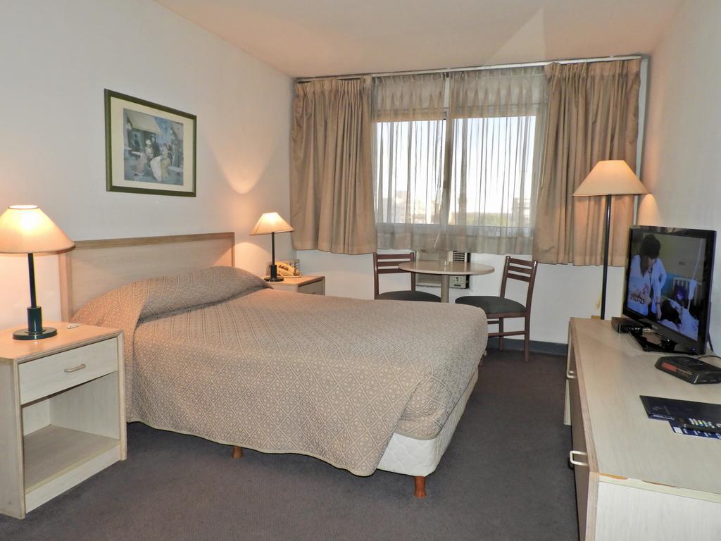 Hotel Tres Cruces Montevideo Zewnętrze zdjęcie