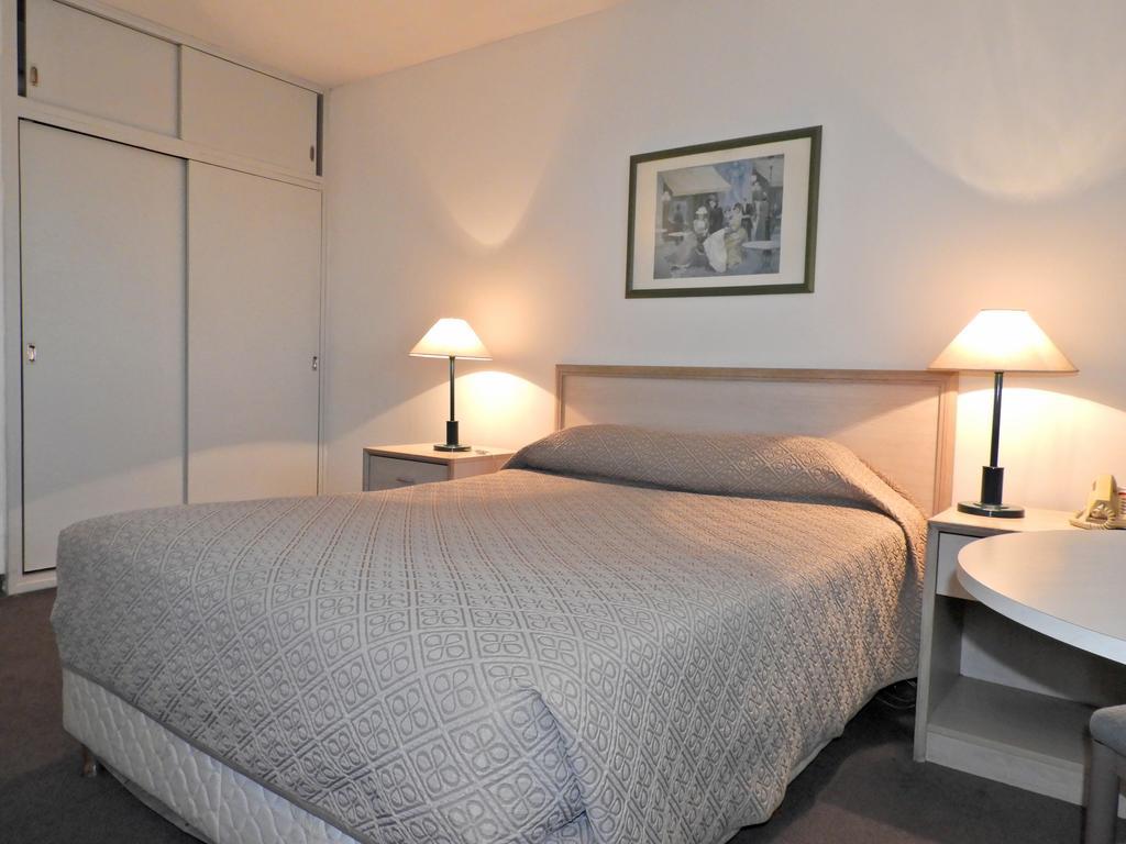 Hotel Tres Cruces Montevideo Zewnętrze zdjęcie