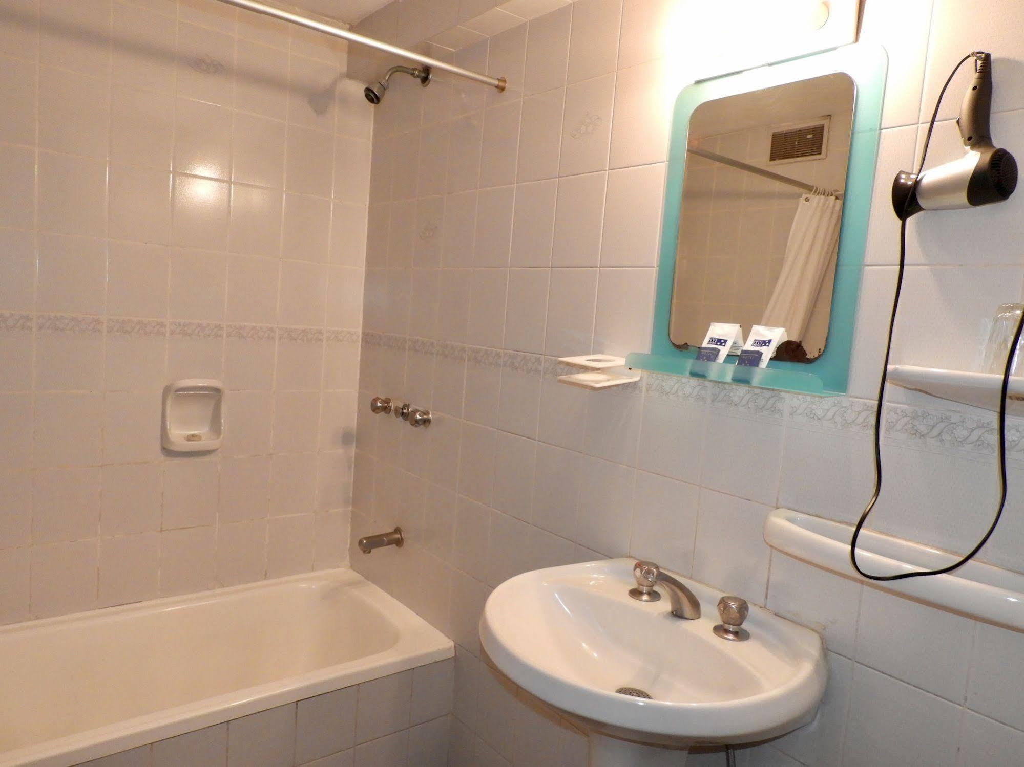 Hotel Tres Cruces Montevideo Zewnętrze zdjęcie