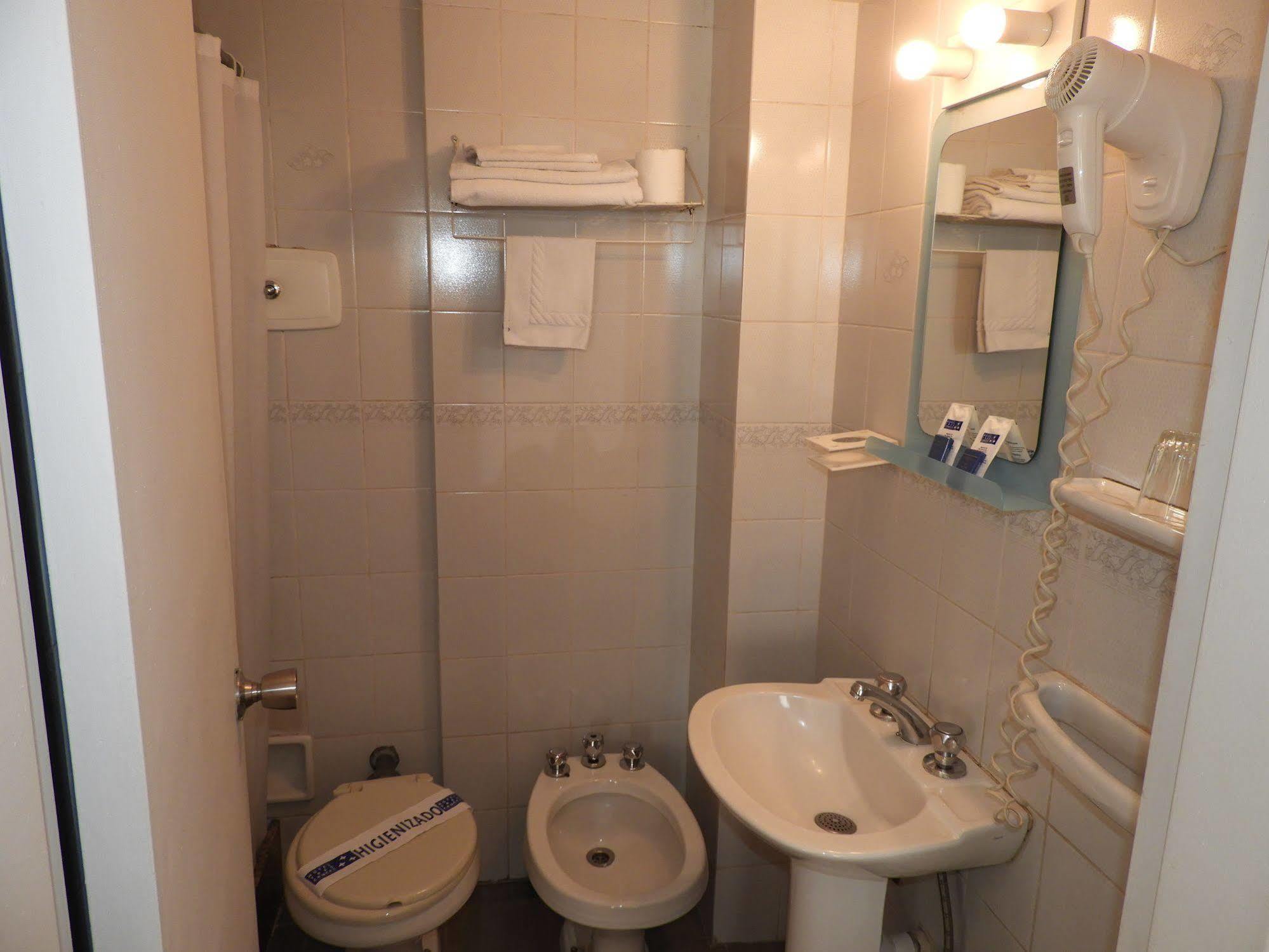 Hotel Tres Cruces Montevideo Zewnętrze zdjęcie